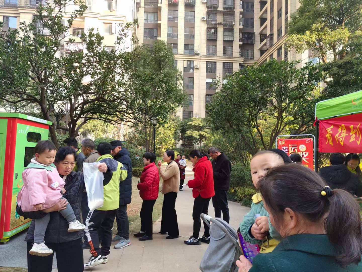 东吉智能碾米机走进社区受热捧